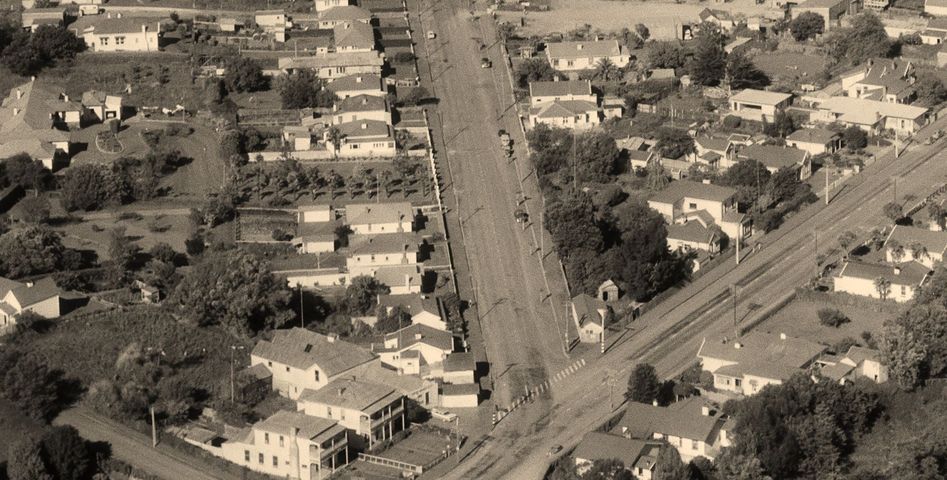 WAIPAWA - 'THE HILL' AS IT WAS BACK IN 1958