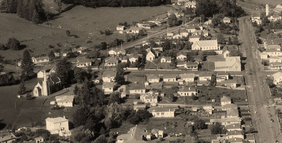 WAIPAWA - 'THE HILL' AS IT WAS BACK IN 1958