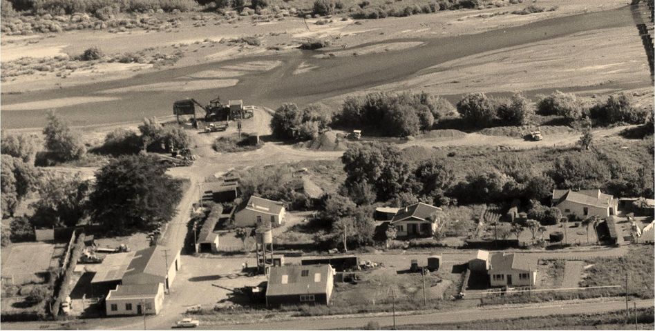 WAIPUKURAU - THE WAIPUKURAU SHINGLE COMPANY &amp; PATANGATA COUNTY COUNCIL YARDS AND OFFICES ON LINDSAY ROAD - 1958