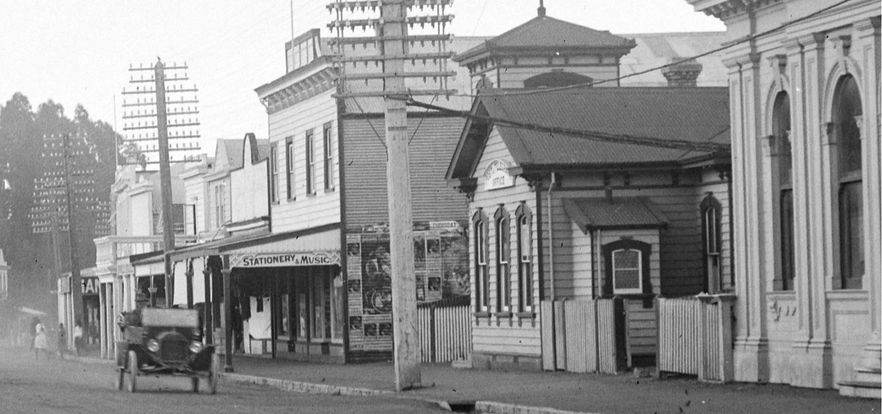 WAIPAWA IN ABOUT 1913 - HIGH JINKS ON HIGH STREET - HOW ABOUT A CLOSER LOOK?