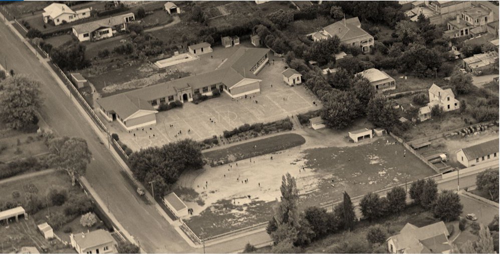 WAIPUKURAU SCHOOL - PLAYTIME IN APRIL 1951