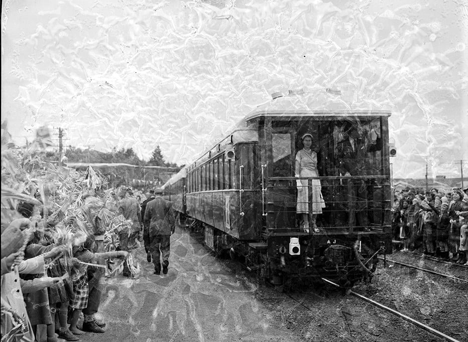 WAIPUKURAU - THE 1954 ROYAL VISIT TO TOWN