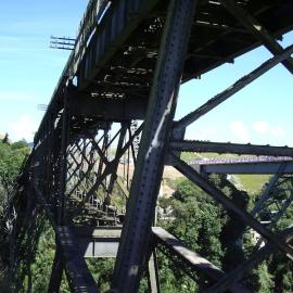Matahorua rail bridge over Matahorua Gorge, SH2, showing new road bridge in background, 2011