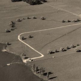 WAIPUKURAU - A LOT OF WATER ACTIVITIES ON HATUMA LAKE (1958 PHOTO)