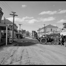 BEFORE THE NEW (1958) WAIPAWA TRAFFIC BRIDGE AND THE B.P. - THERE WAS SCOTT'S GARAGE.