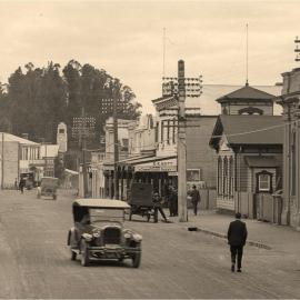 WAIPAWA - ALONG HIGH STREET IN THE LATE 20s