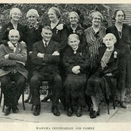 WAIPAWA - MARCH 1943 - MRS JANE BOYLE AND FAMILY CELEBRATE HER REACHING HER 100-YEARS